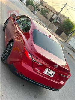 تۆیۆتا کامری